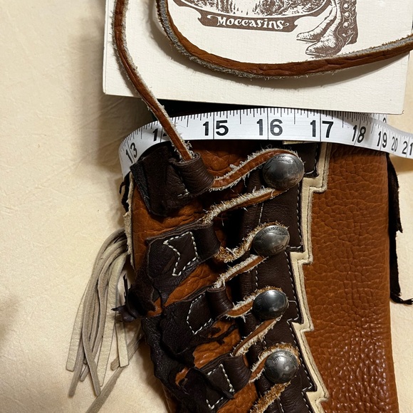Bald Mountain Moccasins handmade one of a kind w Indian head nickel buttons - Picture 16 of 16